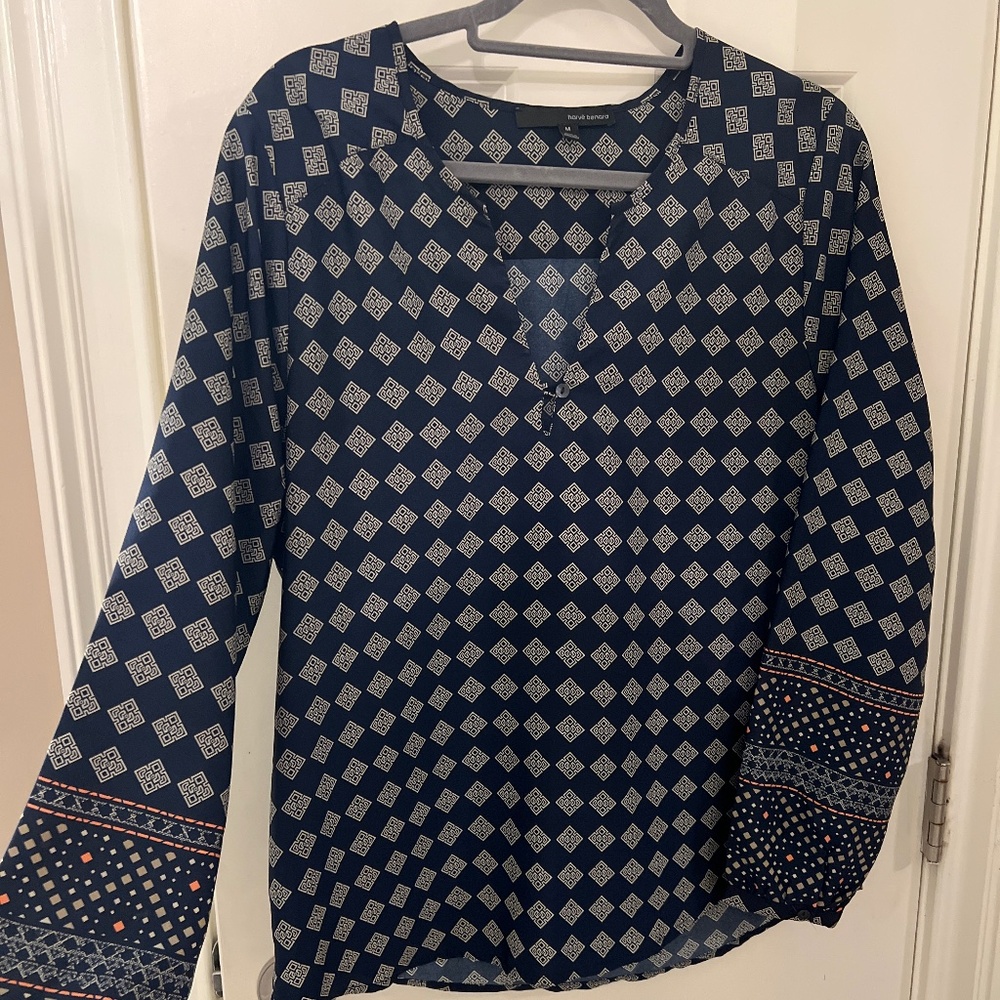 Harve Benard flowy blouse shirt Medium  EUC